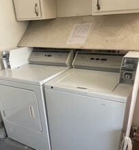 1428 78th Ave, Unit 3 in Oakland, CA - Foto de edificio - Building Photo