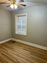 5749 N Rockwell St, Unit 2 in Chicago, IL - Building Photo - Building Photo