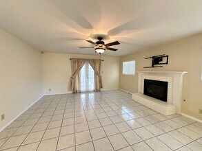 3219 Harvard Dr in Bakersfield, CA - Building Photo - Building Photo