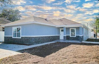 14 S 17th St in McAllen, TX - Building Photo