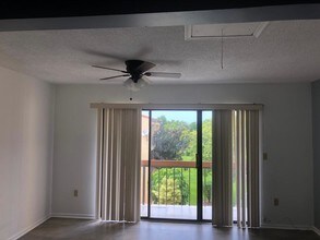 7795 Grande St in Sunrise, FL - Building Photo - Building Photo