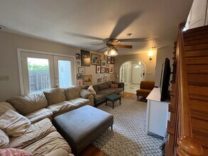 2005 Griswold Ln in Austin, TX - Building Photo - Building Photo