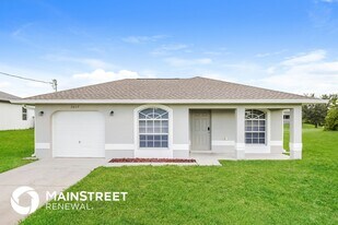 2607 30th St SW in Lehigh Acres, FL - Building Photo