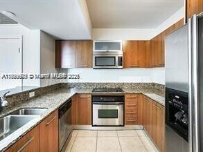 9066 SW 73rd Ct in Coral Gables, FL - Building Photo - Building Photo