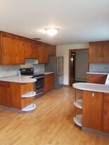 3 Arrowhead Dr in Simsbury, CT - Building Photo