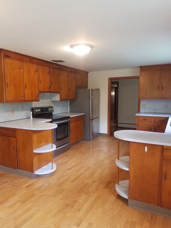 property at 3 Arrowhead Dr