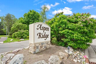 6352 Aspen Ridge Blvd in West Bloomfield, MI - Building Photo - Building Photo