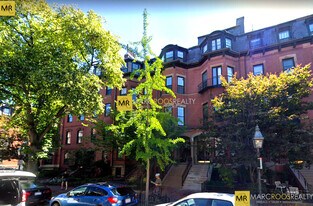 170 Marlborough St, Unit 2R in Boston, MA - Building Photo