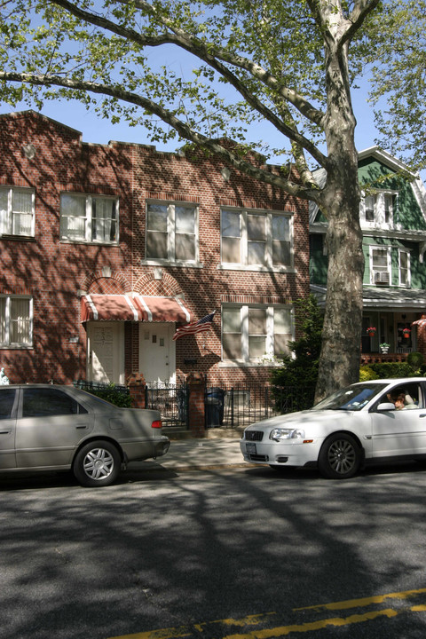 1539 Bay Ridge Pkwy in Brooklyn, NY - Foto de edificio