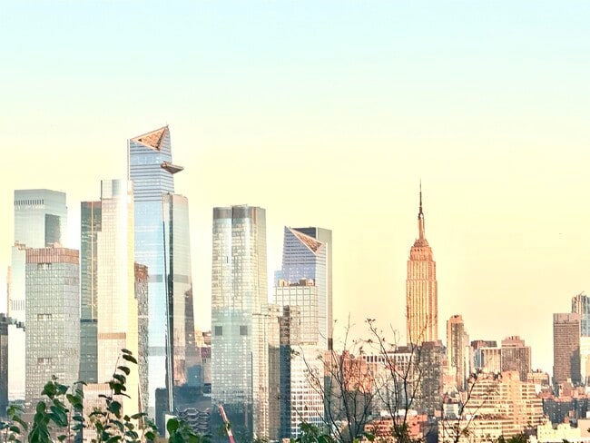 1000 Palisade Ave in Union City, NJ - Building Photo - Building Photo