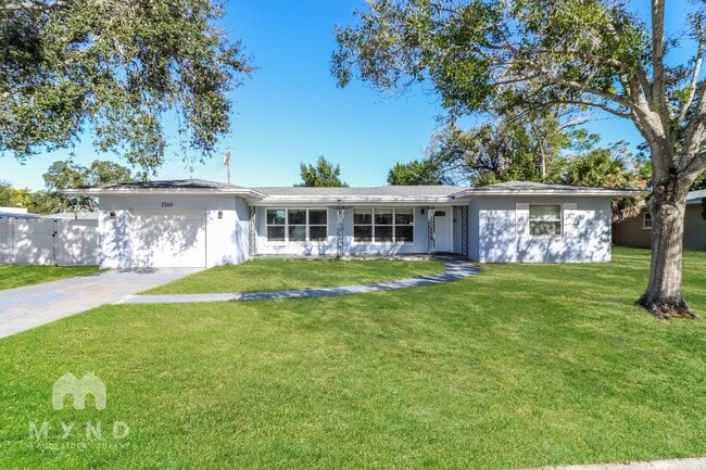 property at 1560 Palmetto St