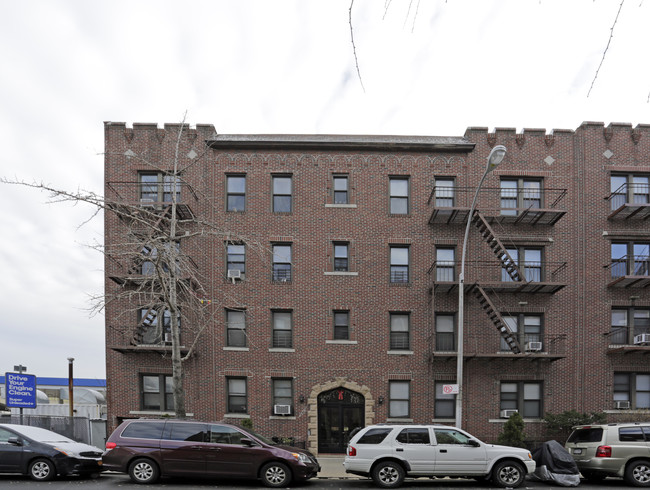 4515 42nd St in Sunnyside, NY - Building Photo - Building Photo