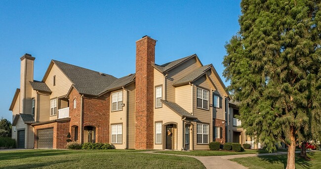 The Manor Homes of Arborwalk Apartments in Lee's Summit, MO - Foto de edificio - Building Photo