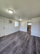107-109 S Harrison St in Kennewick, WA - Foto de edificio - Building Photo