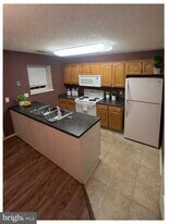 1030 Betsy Ross Ct in Harrisonburg, VA - Building Photo