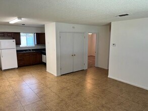 322 Pelham Rd in Fort Walton Beach, FL - Building Photo - Building Photo