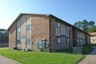 Victory Village in Lafayette, LA - Building Photo - Building Photo