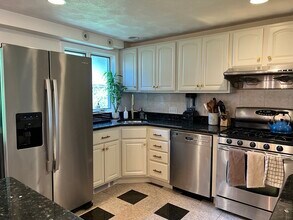 11 Garrison Rd in Arlington, MA - Building Photo - Building Photo