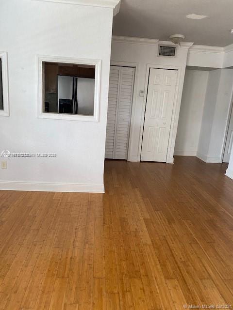 property at 1950 Biarritz Dr