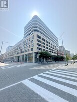 425 Front St E in Toronto, ON - Building Photo