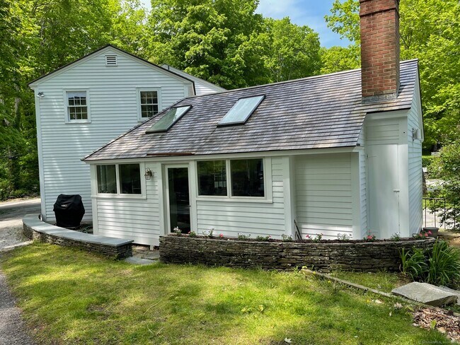 150 Ferry Rd in Lyme, CT - Building Photo - Building Photo
