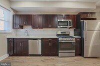 1707 Poplar Grove St photo'