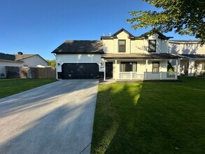 2607 S Bluegrass Dr in Nampa, ID - Building Photo - Building Photo