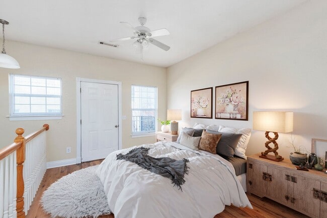 property at 523 N Storer Ave