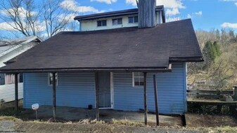 512 Warren St in Fairmont, WV - Building Photo