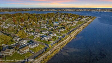 445 S Riverside Dr in Neptune City, NJ - Foto de edificio - Building Photo