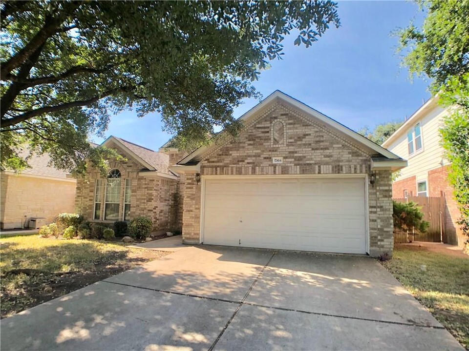 17414 Montana Falls Dr in Round Rock, TX - Building Photo