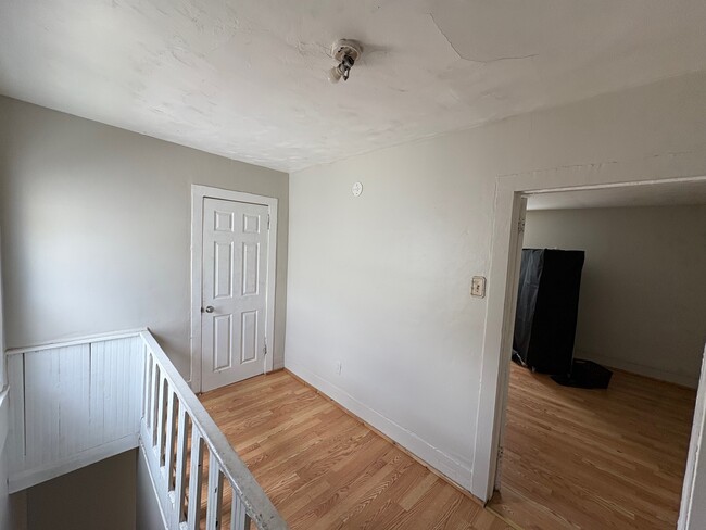 207 Dunseith St, Unit 2-3 in Pittsburgh, PA - Foto de edificio - Building Photo