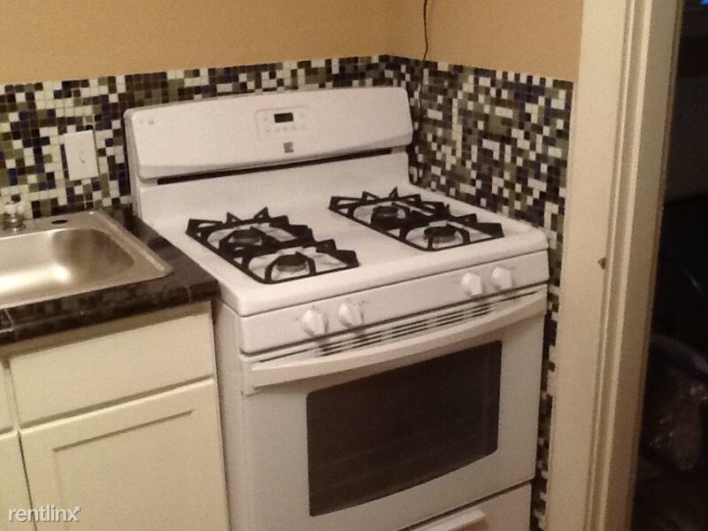 118 D St SW in Auburn, WA - Building Photo