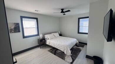 2054 Fargo Pl SE in Atlanta, GA - Foto de edificio - Building Photo