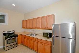 938 N Washtenaw Ave, Unit J07P in Chicago, IL - Foto de edificio - Building Photo