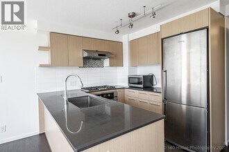 7988 Ackroyd Rd in Richmond, BC - Building Photo - Building Photo