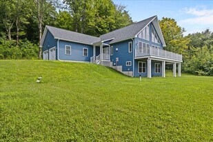 202 Abani Dr in Hinesburg, VT - Building Photo