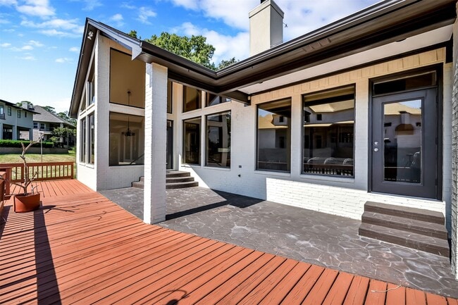 property at 22 Creekwood Dr