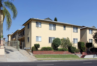 Ladera Gardens in Los Angeles, CA - Building Photo - Building Photo