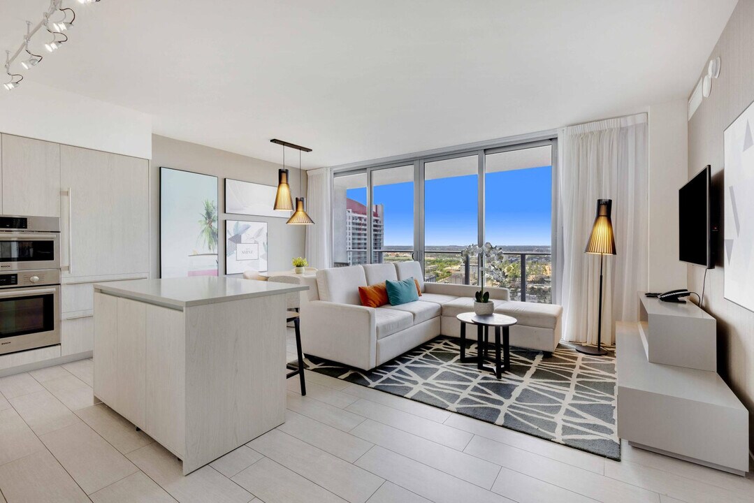 4010 S Ocean Dr in Hollywood, FL - Building Photo