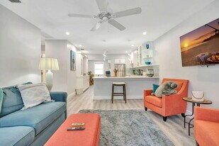 1125 Stillwater Dr in Jupiter, FL - Building Photo