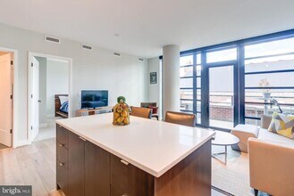 1300 4th St SE in Washington, DC - Building Photo - Building Photo