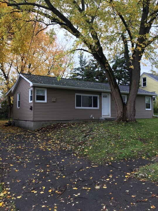 444 Lillian Ave in Syracuse, NY - Building Photo