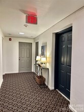 229 N Poplar St in Charlotte, NC - Building Photo - Building Photo