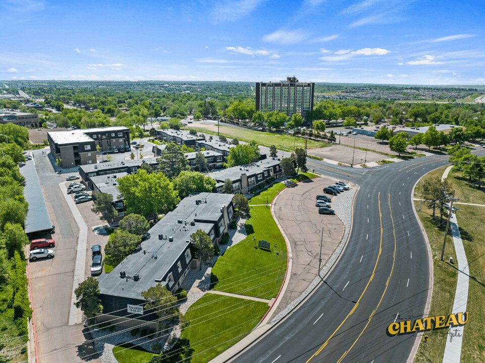 Chateau Too Apartments in Colorado Springs, CO - Building Photo