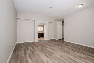 5238 Olive Dale Ct in North Las Vegas, NV - Building Photo - Building Photo