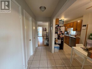 4313 Lee Dr in Mississauga, ON - Building Photo - Building Photo