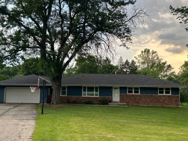 property at N2W27318 Lyles Dr