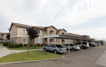 Los Arboles Apartments in Orange Cove, CA - Building Photo - Building Photo