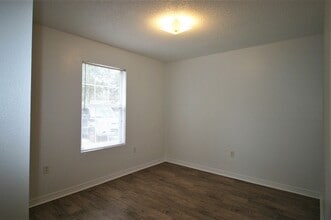 532 Brock Ave in Crestview, FL - Building Photo - Building Photo
